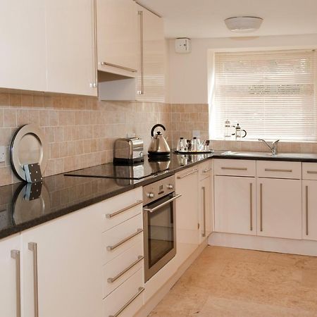 Albany House By Harrogate Serviced Apartments Екстериор снимка