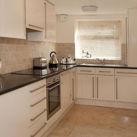 Albany House By Harrogate Serviced Apartments Екстериор снимка