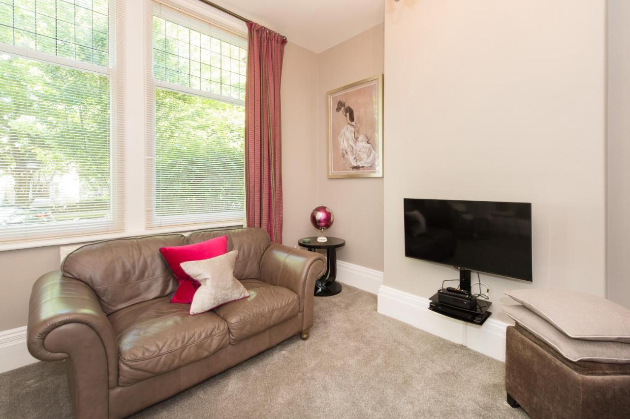 Albany House By Harrogate Serviced Apartments Екстериор снимка