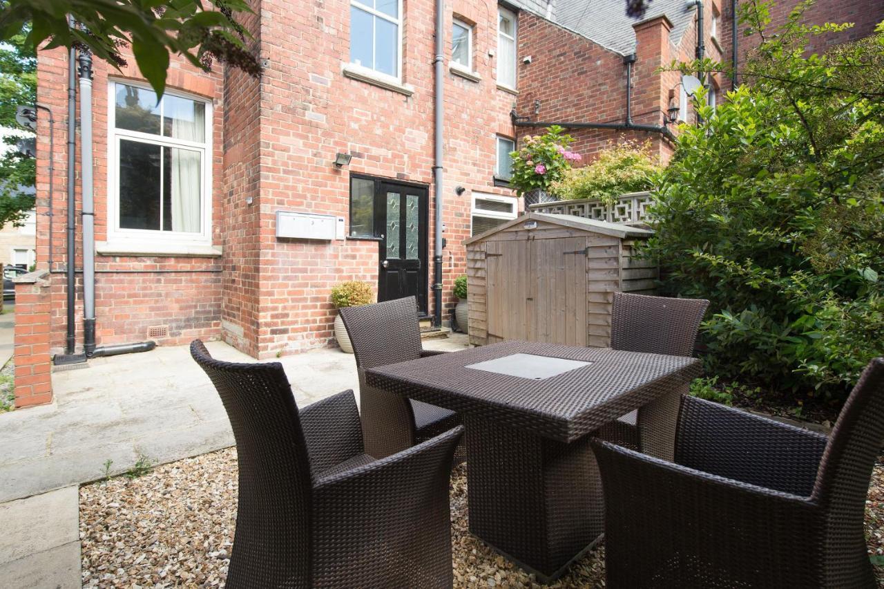 Albany House By Harrogate Serviced Apartments Екстериор снимка