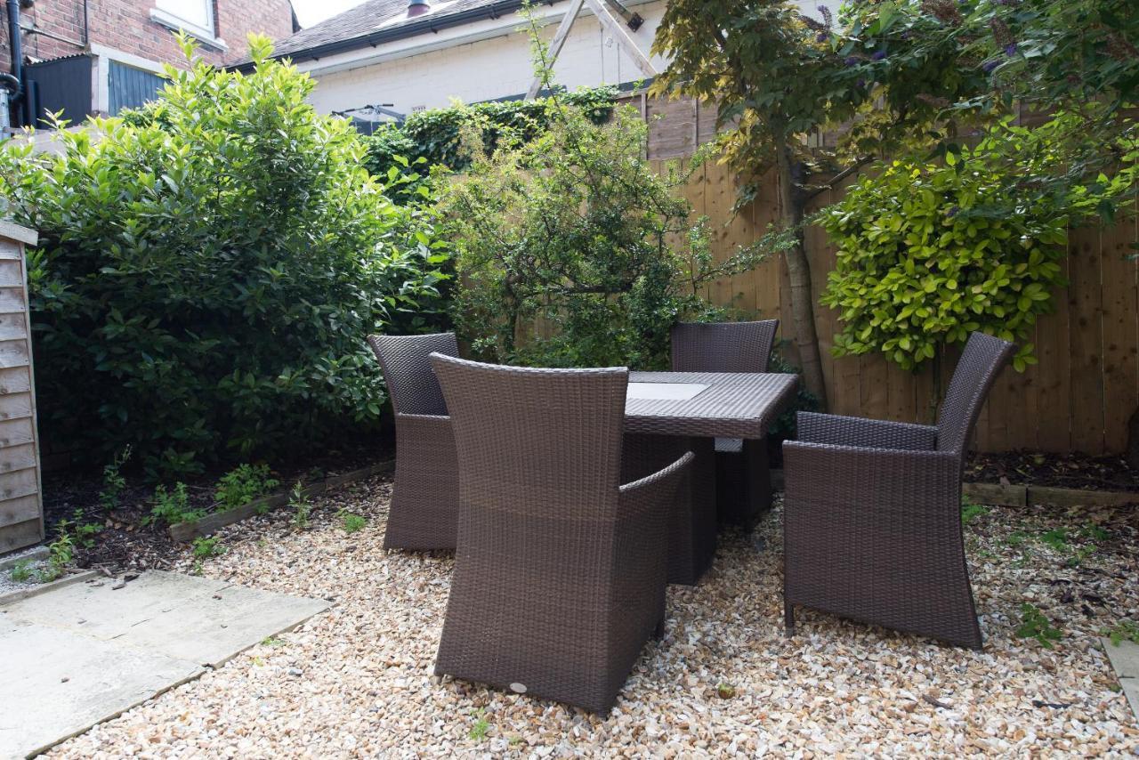 Albany House By Harrogate Serviced Apartments Екстериор снимка