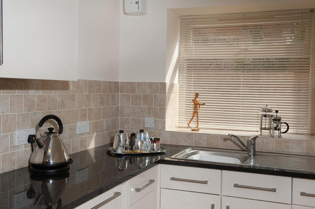 Albany House By Harrogate Serviced Apartments Екстериор снимка
