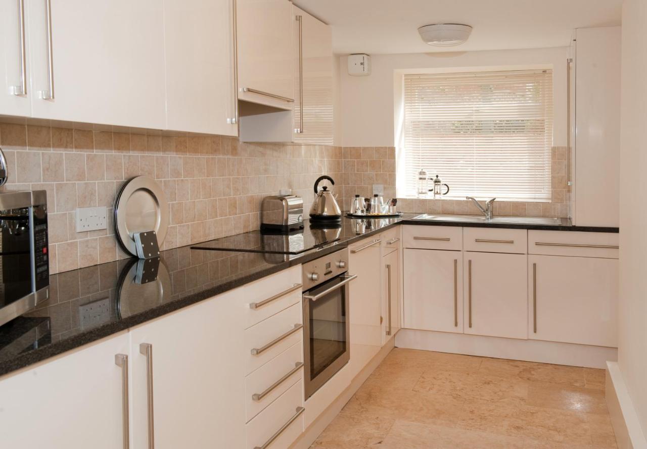 Albany House By Harrogate Serviced Apartments Екстериор снимка