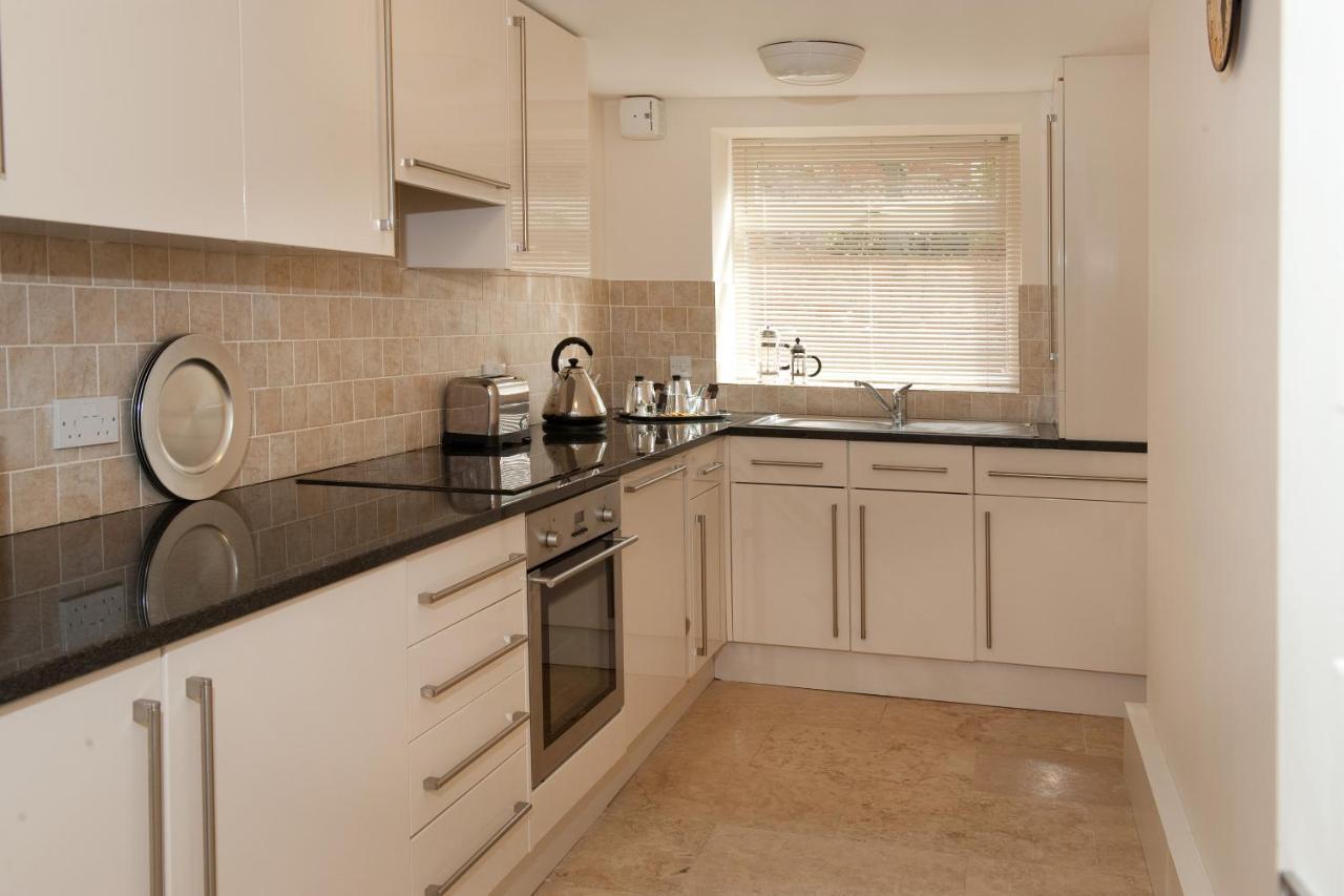 Albany House By Harrogate Serviced Apartments Екстериор снимка